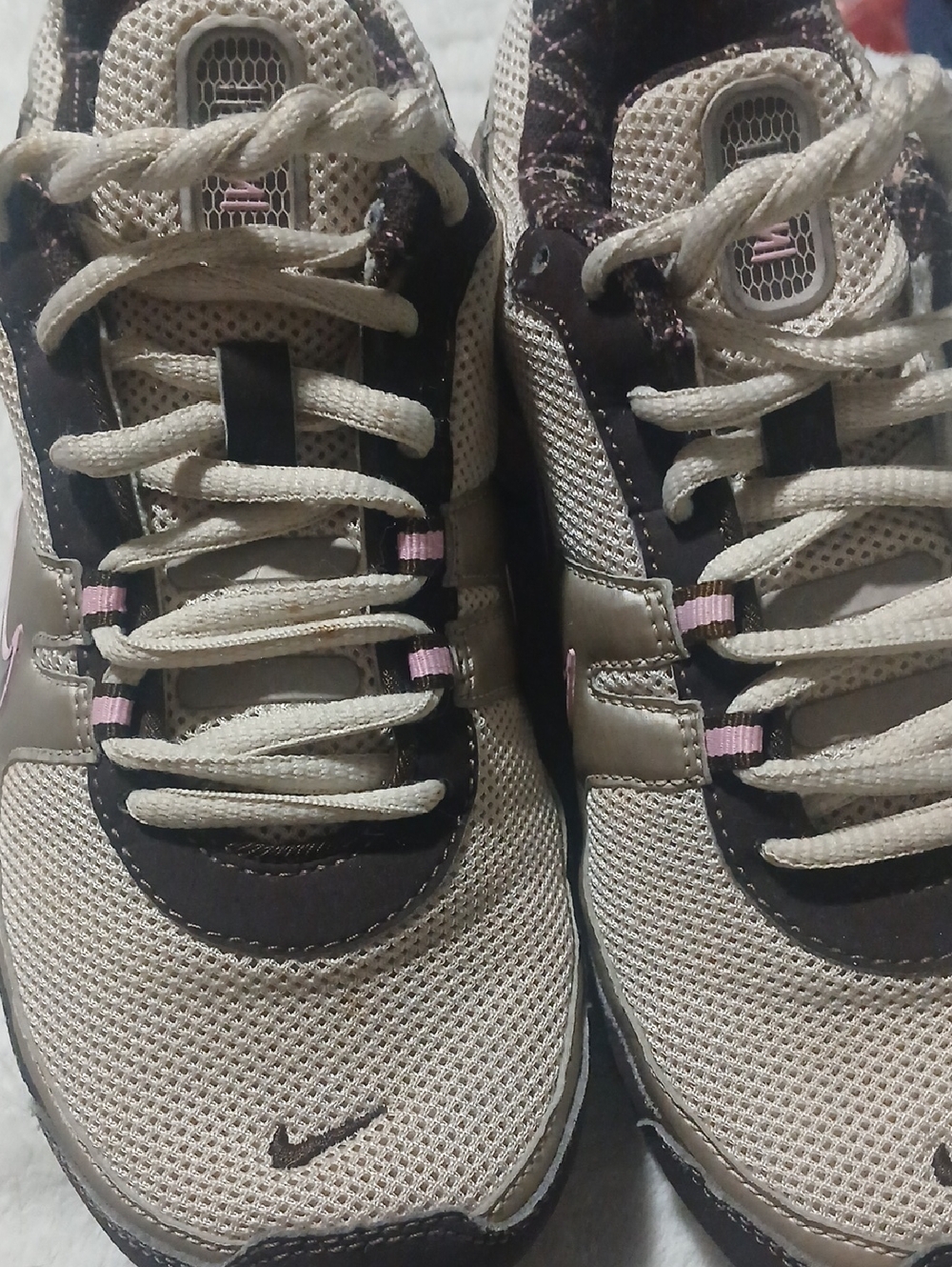 VINTAGE Nike Girls  SHOX Beige and Brown Athletic Sneakers with Pink Accents